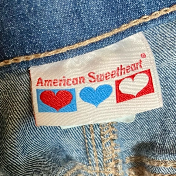 American Sweetheart Stone Washed Denim Stretch Capris Sz 8P - Picture 3 of 5